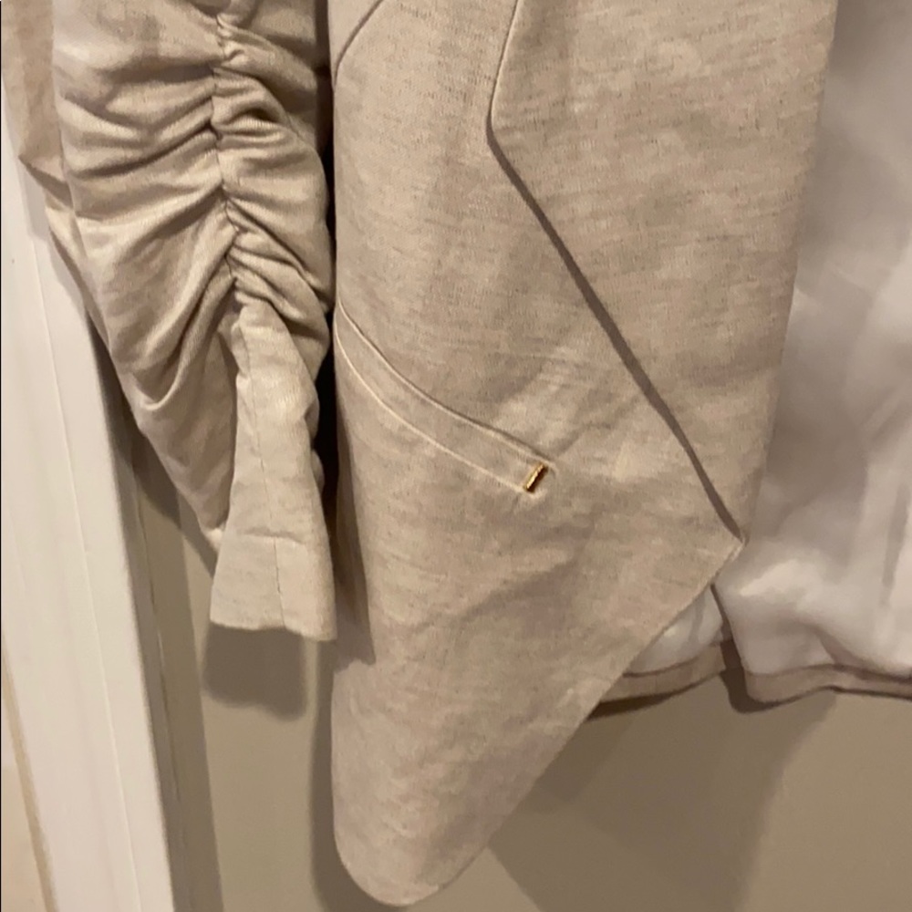 Blazer - Picture 2 of 2